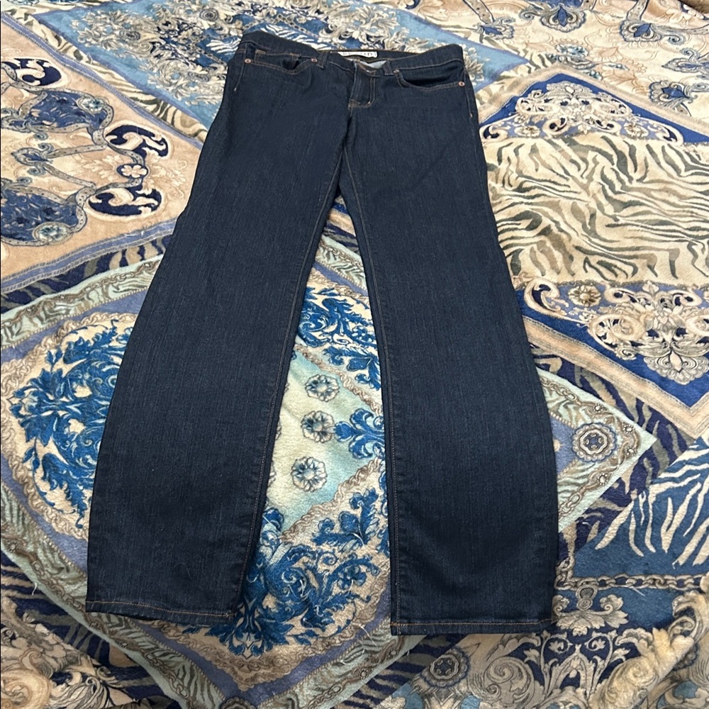 J Brand Women's Dark Blue Straight Leg Jeans. Size 27
Like New